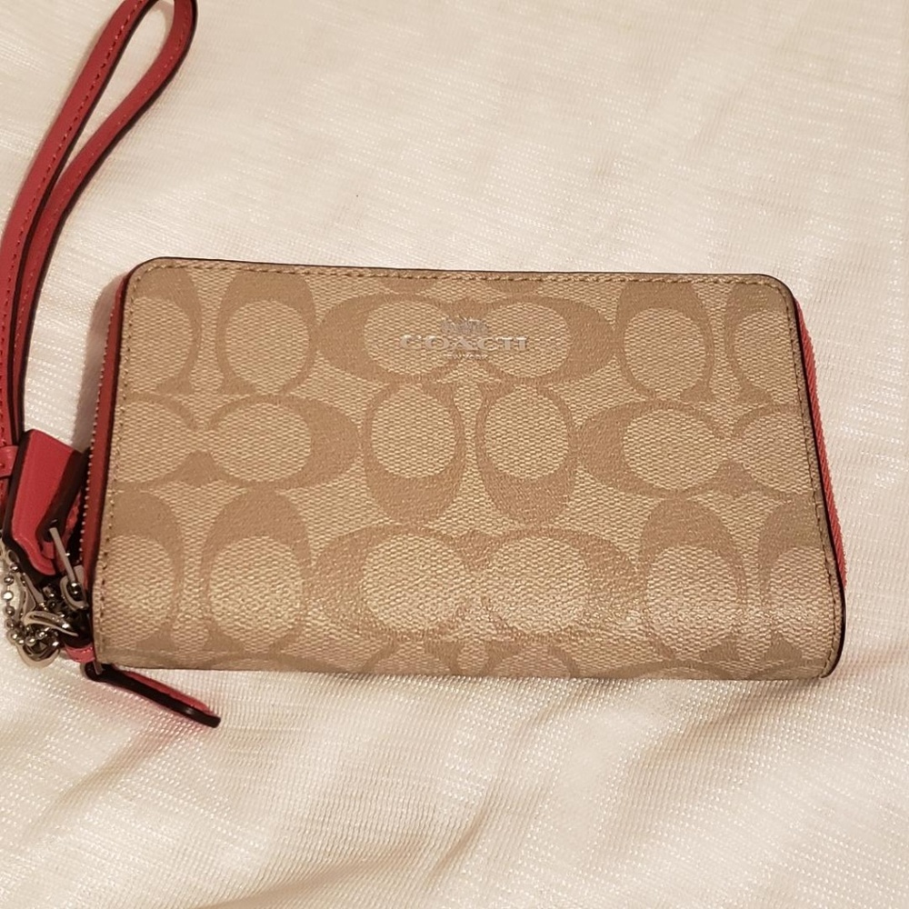 Coach Zip Around Medium Size Wallet